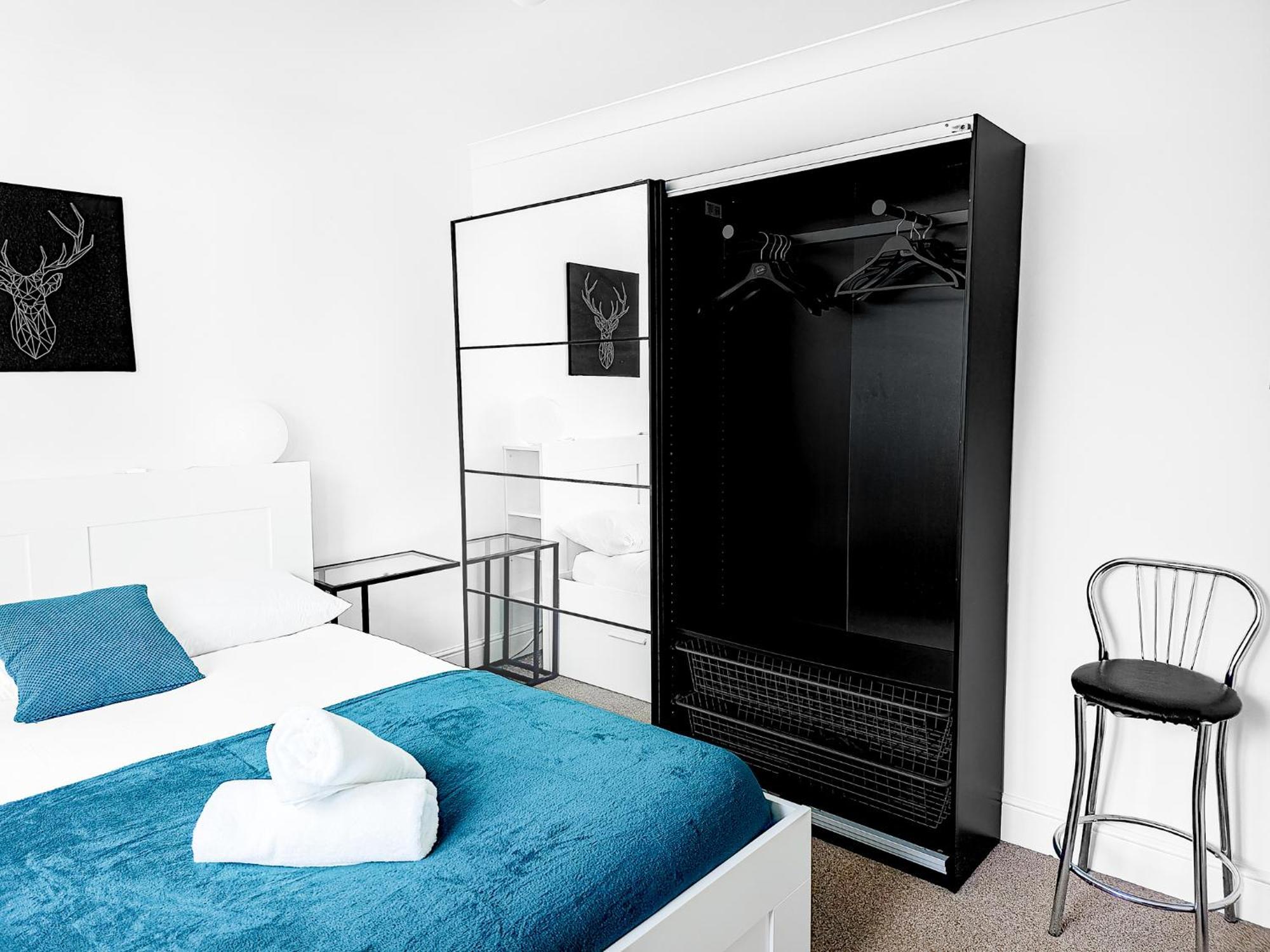 Charming London Home, Opp Arnos Grove Underground Station, Parking New Southgate Екстериор снимка